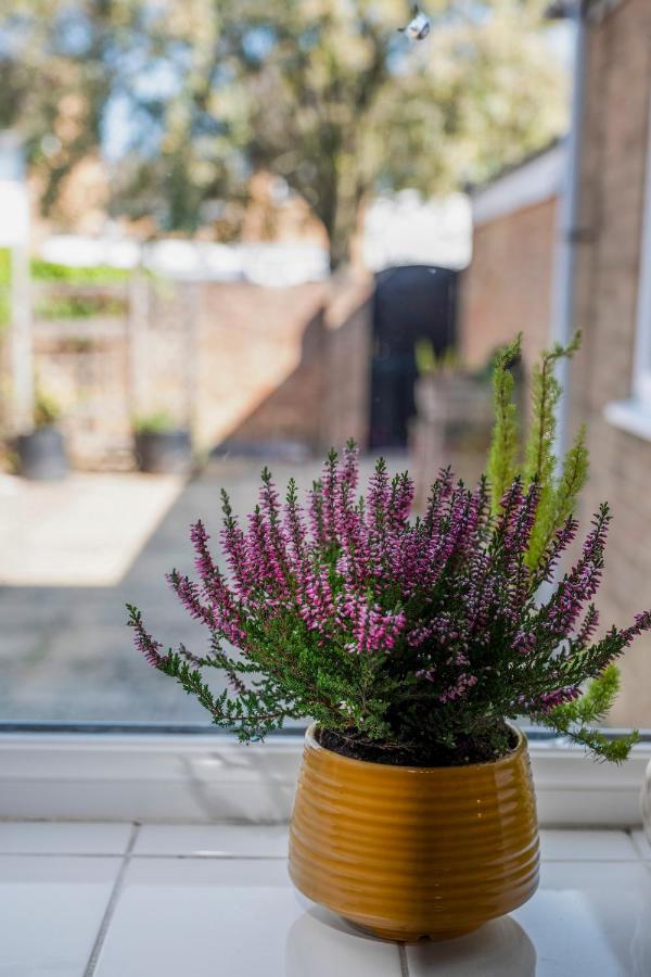 4 Bedroom House With Parking & Garden By Cherry Short Let's & Services * Cambridge (Cambridgeshire)